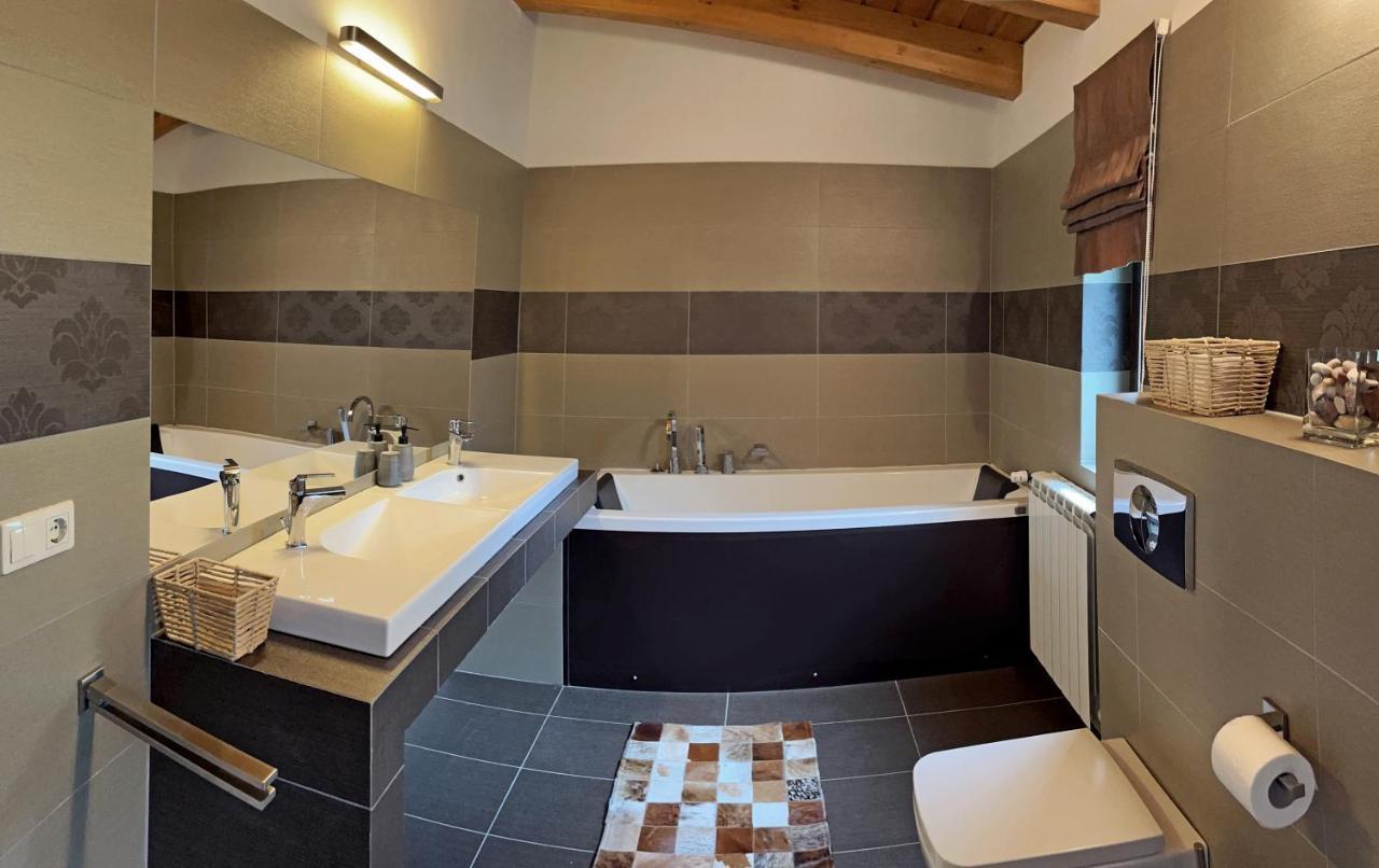 Bazalt Wellness Villa ハルヒータ＝バイ エクステリア 写真