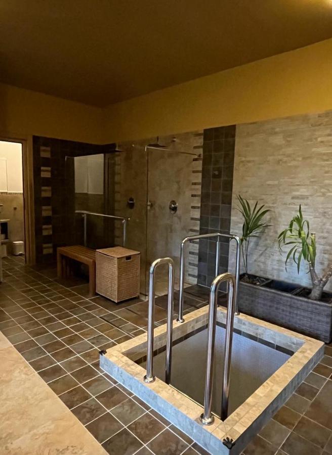 Bazalt Wellness Villa ハルヒータ＝バイ エクステリア 写真